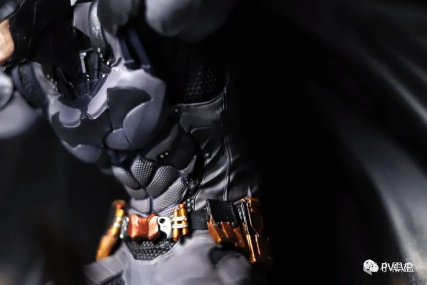 【蝙蝠侠：阿卡姆骑士】圣诞开箱了《阿卡姆》系列游戏授权的这个蝙蝠侠雕像，感受了一下高性价比！-第49张