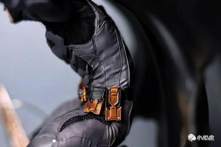 【蝙蝠侠：阿卡姆骑士】圣诞开箱了《阿卡姆》系列游戏授权的这个蝙蝠侠雕像，感受了一下高性价比！-第60张