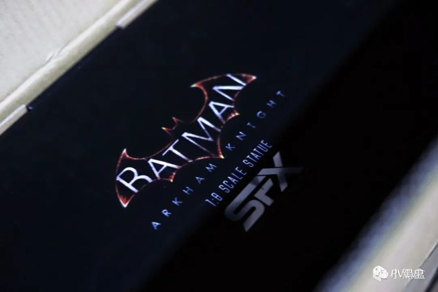 【蝙蝠侠：阿卡姆骑士】圣诞开箱了《阿卡姆》系列游戏授权的这个蝙蝠侠雕像，感受了一下高性价比！-第7张