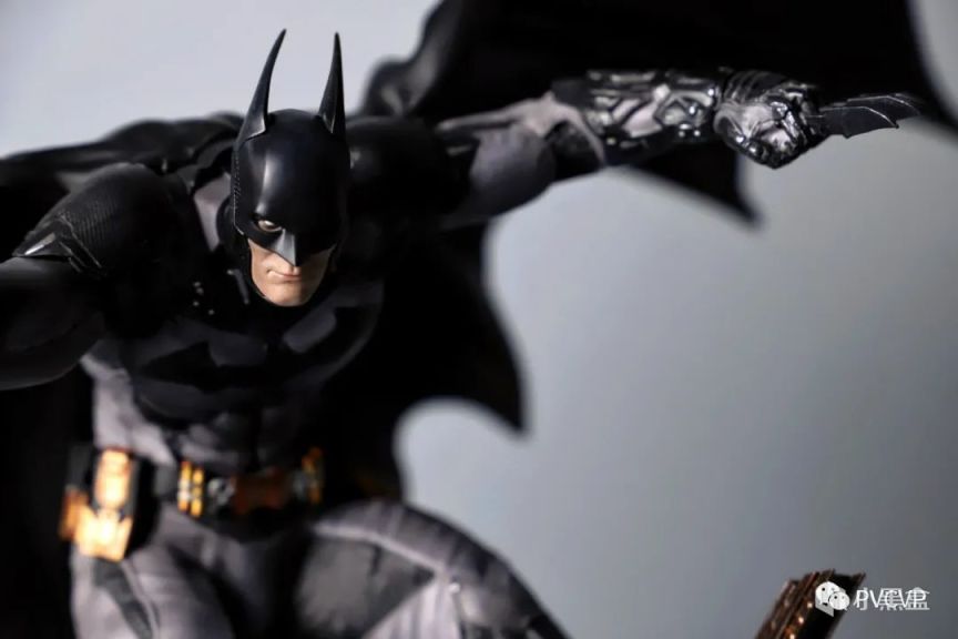 【蝙蝠俠：阿卡姆騎士】聖誕開箱了《阿卡姆》系列遊戲授權的這個蝙蝠俠雕像，感受了一下高性價比！-第42張