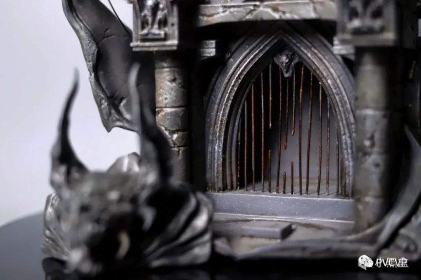 【蝙蝠俠：阿卡姆騎士】聖誕開箱了《阿卡姆》系列遊戲授權的這個蝙蝠俠雕像，感受了一下高性價比！-第25張
