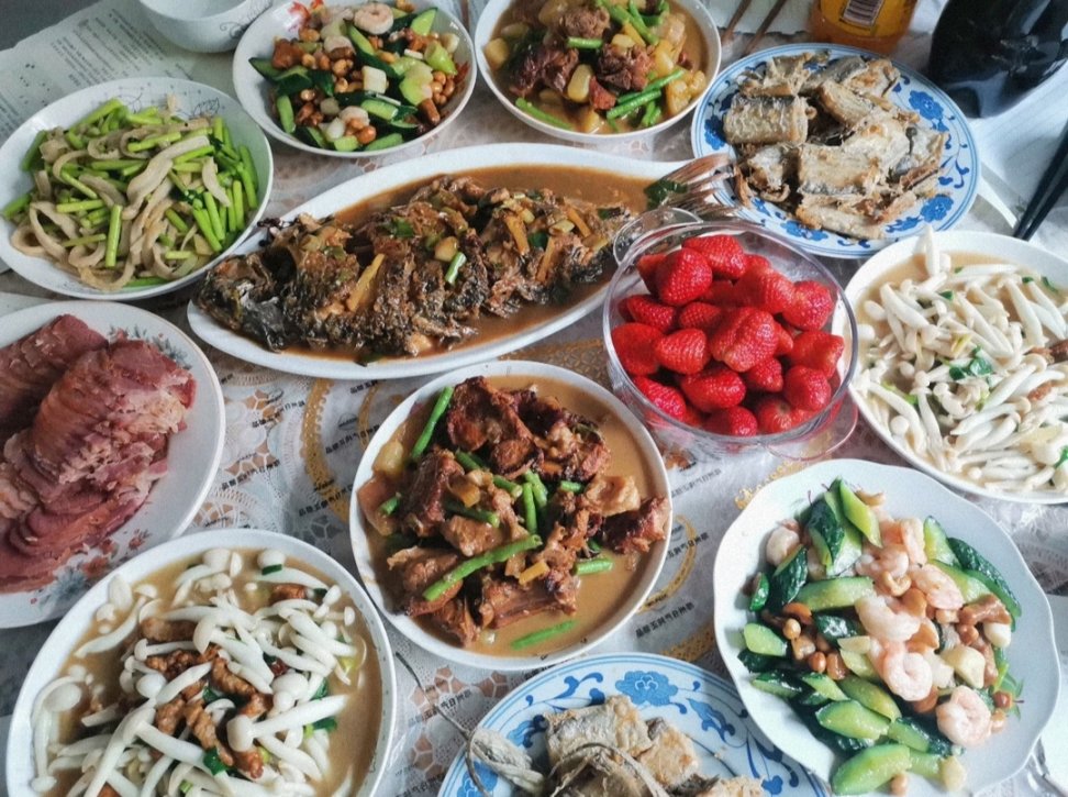 【小飯盒】年夜飯菜之紅燒鯽魚家庭版 美食教程-第4張