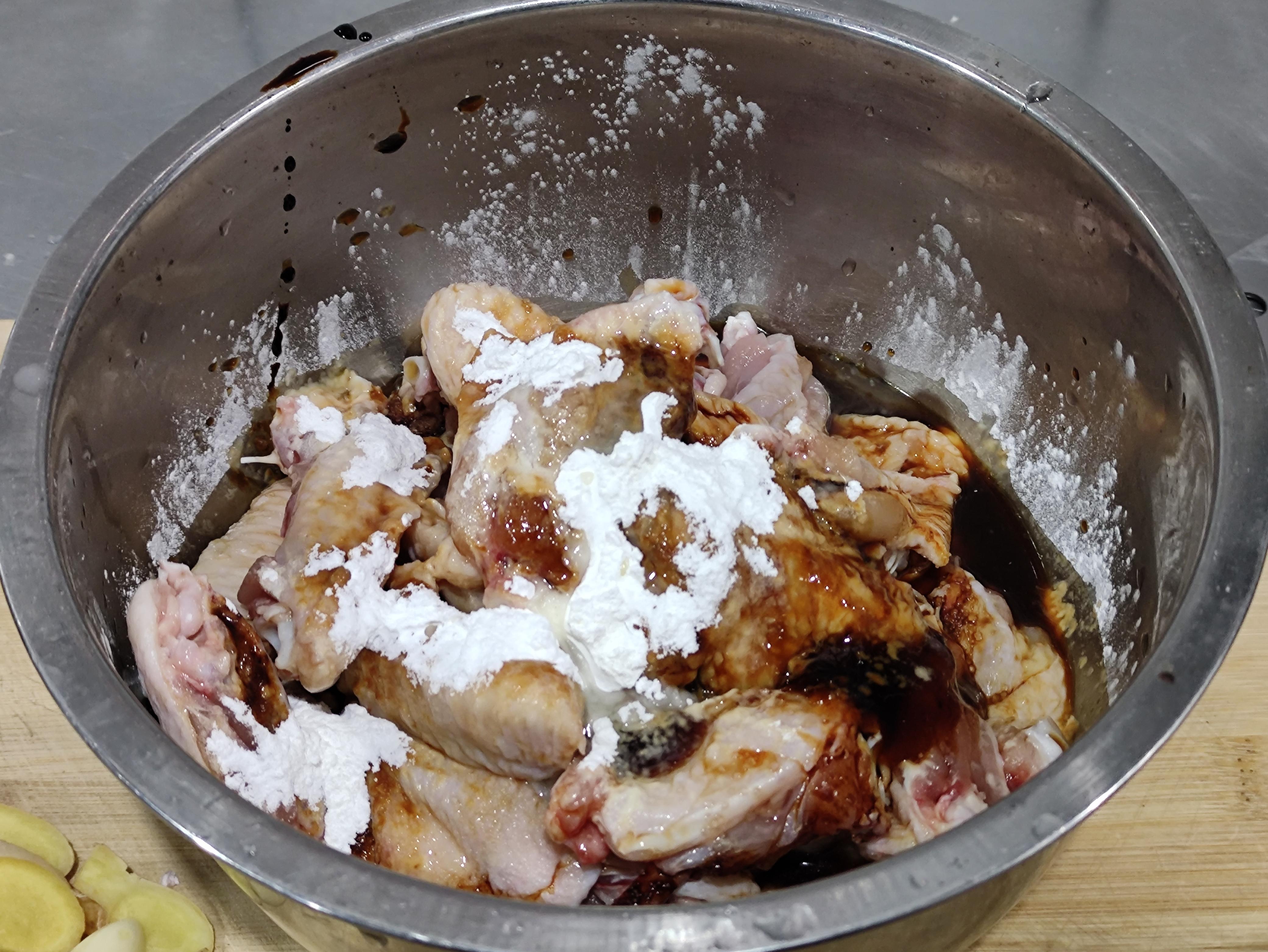 【美玲廚房四十】新的一年大雞大利，廣東啫啫雞煲