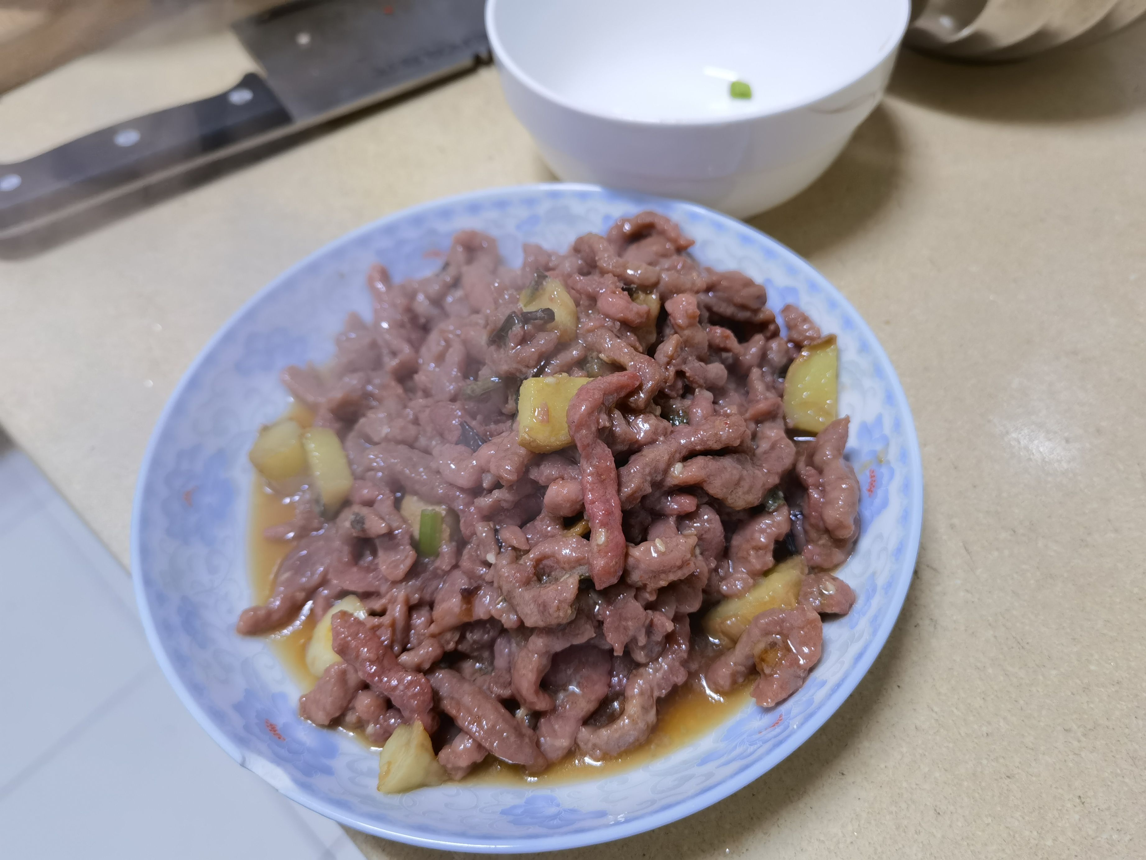 【小饭盒】<一人食>     甜椒炒牛肉丝-第8张