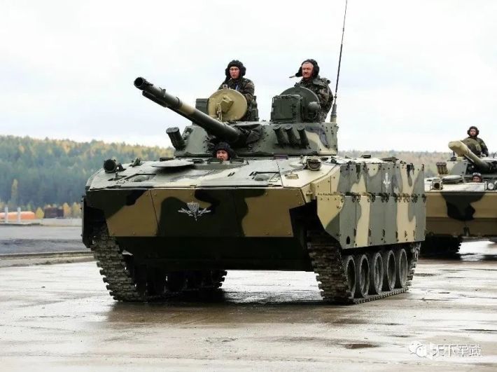 【装甲学堂】再也不怕俄罗斯坦克了？乌克兰反坦利器是什么？-第4张