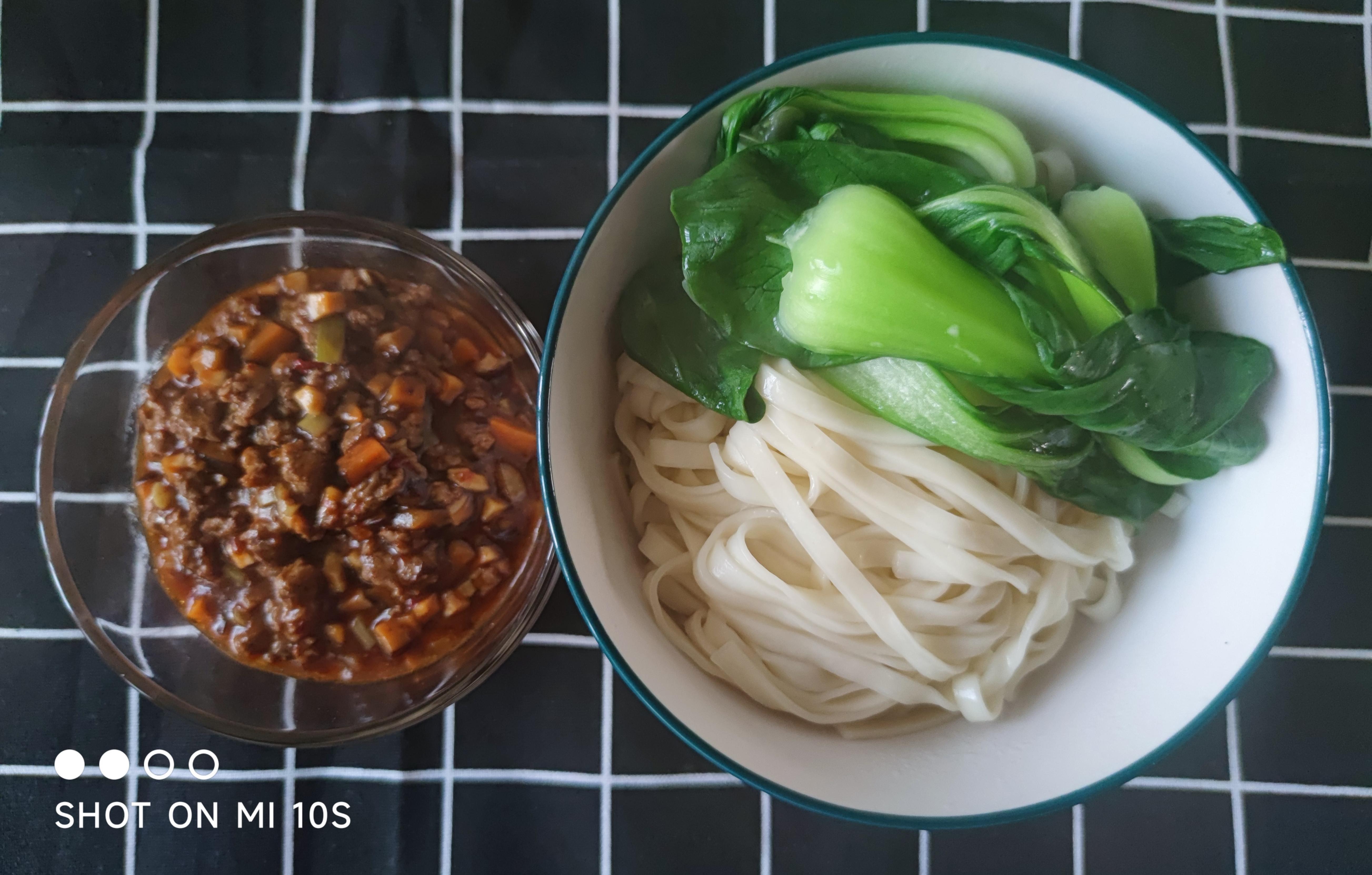 【小飯盒】今天吃點啥     香菇肉醬拌麵！-第6張