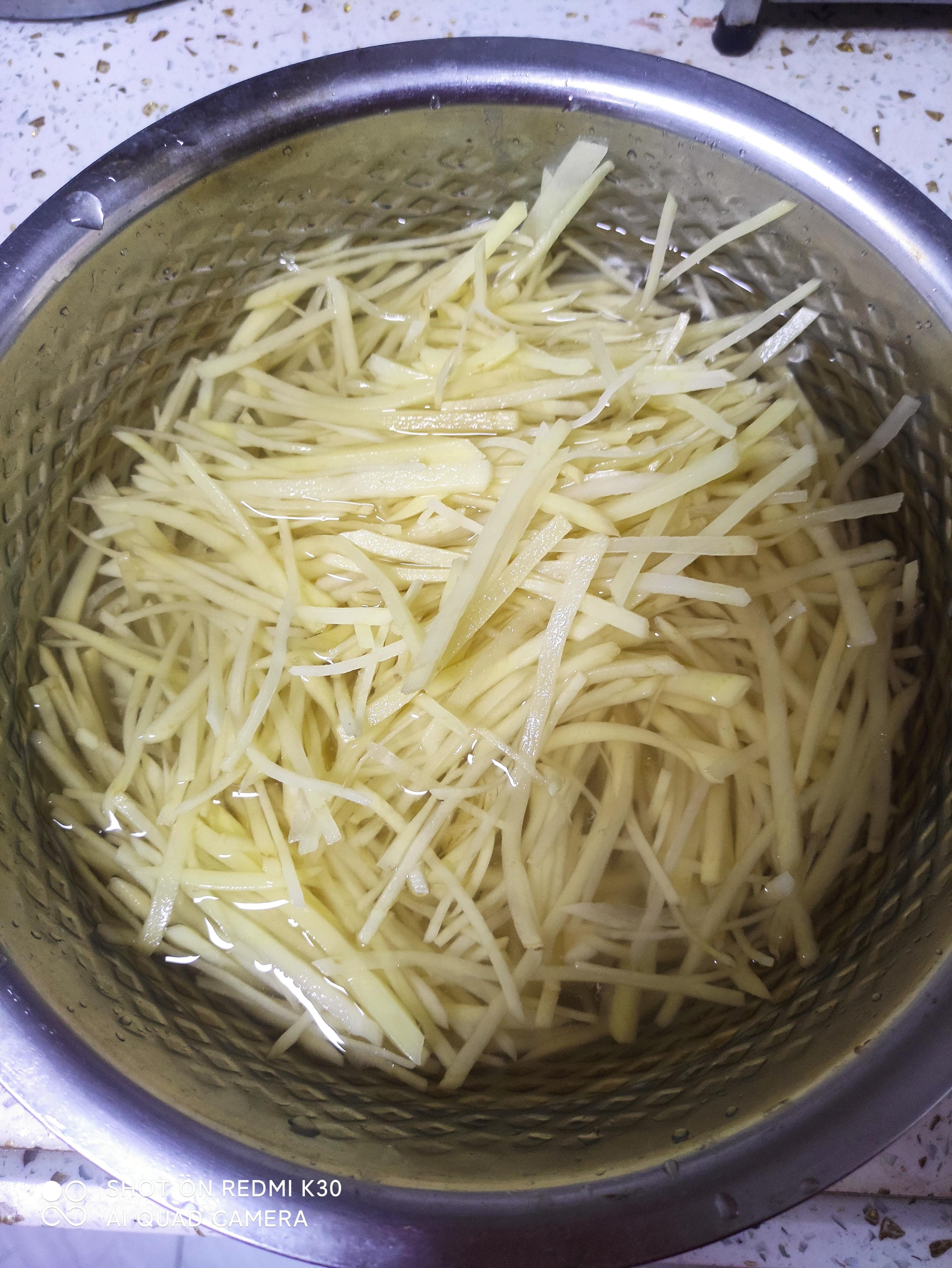【小飯盒】不粘鍋的土豆絲-第1張