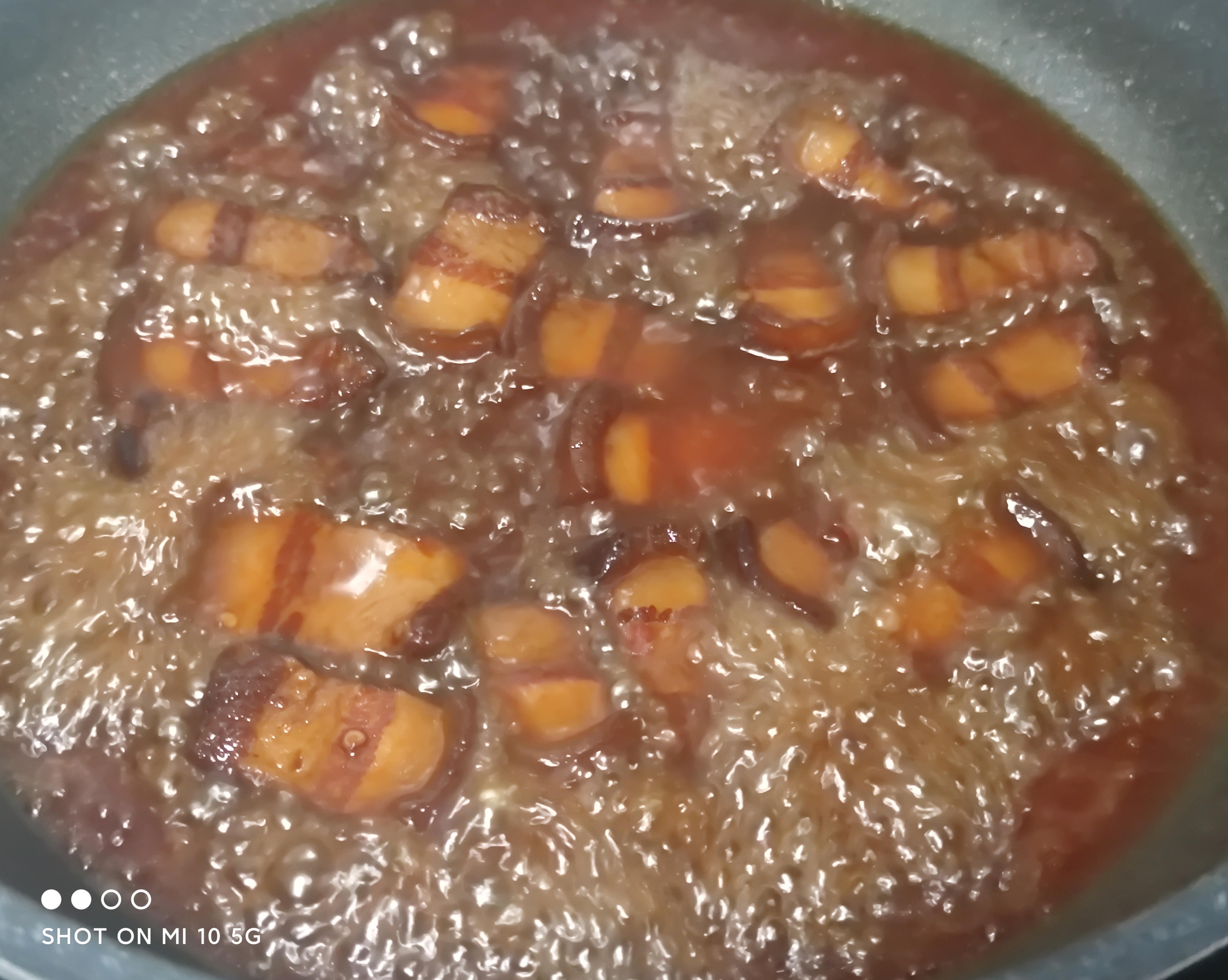 【小飯盒】蒜頭春的美食分享《川式紅燒肉》-第10張