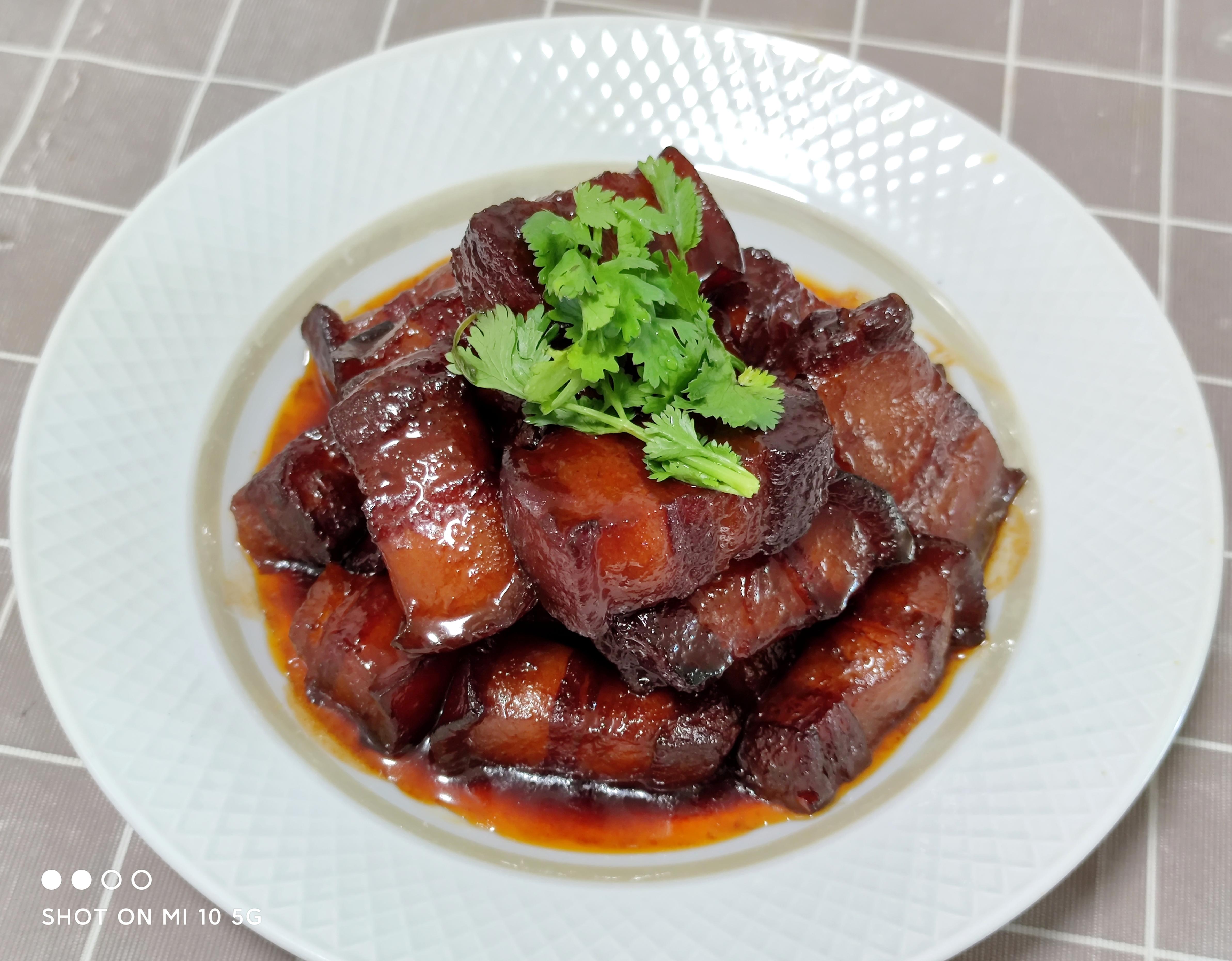 【小飯盒】蒜頭春的美食分享《川式紅燒肉》-第11張