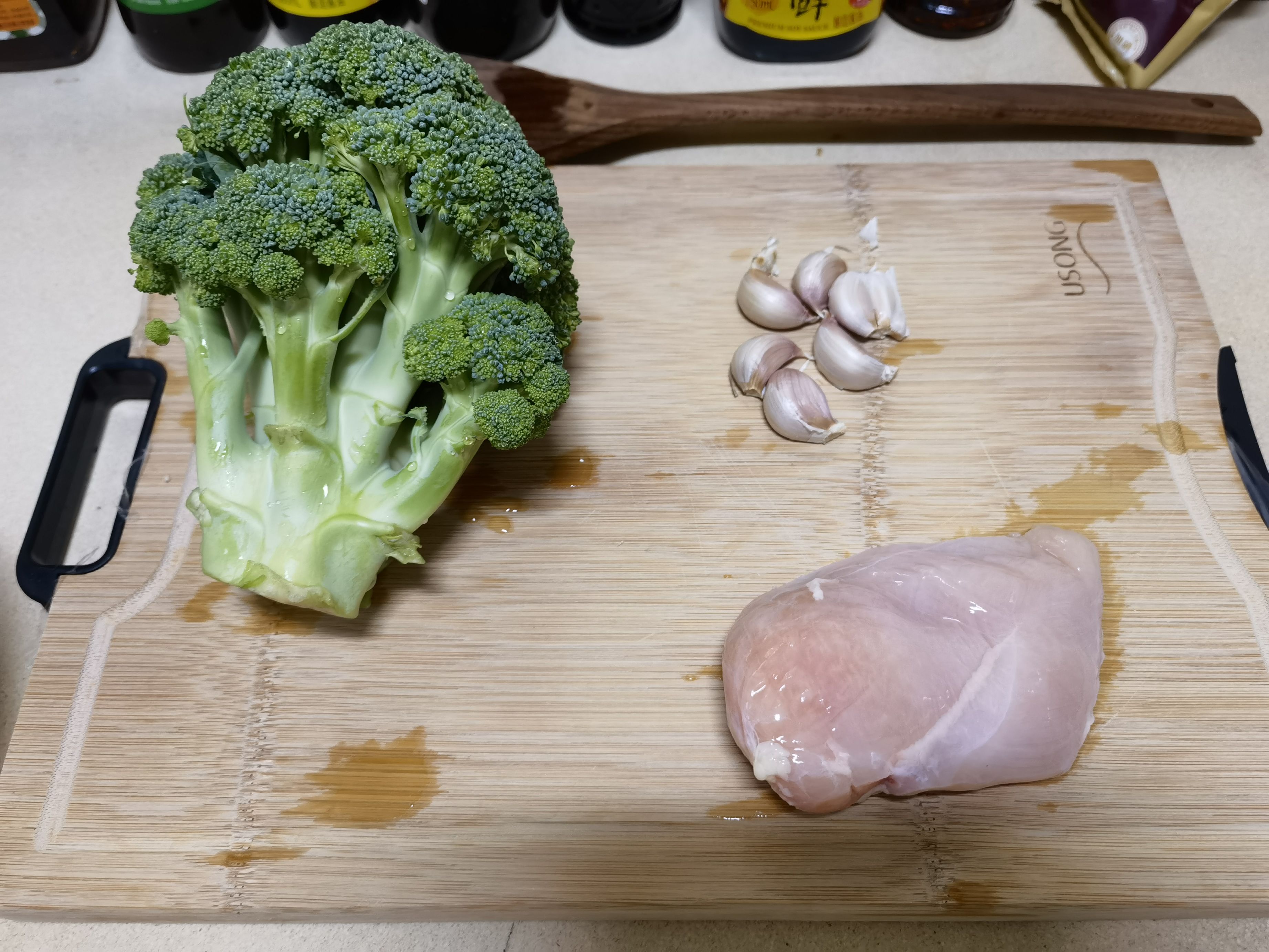 【一人食】     西藍花炒雞胸肉-第1張