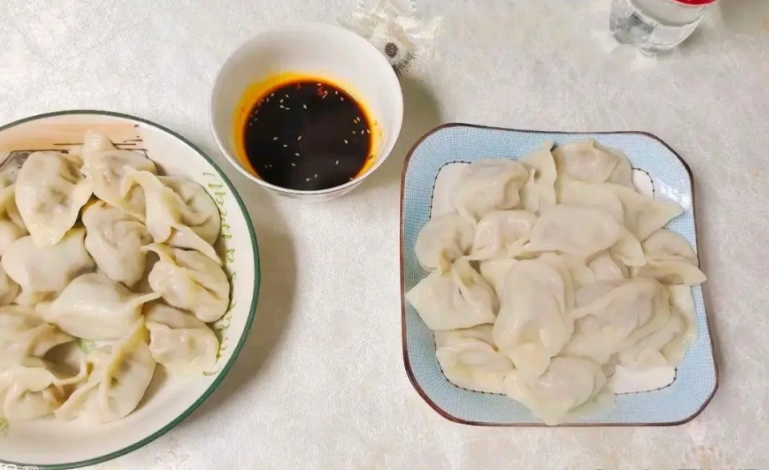 【小饭盒】立冬！长江以北的人们必吃的一种面食：越吃越香，好吃不如饺子-第4张