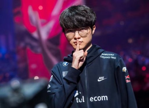 【英雄联盟】里程悲 ! Faker400杀，力压 Uzi成为世界赛击杀王!-第2张