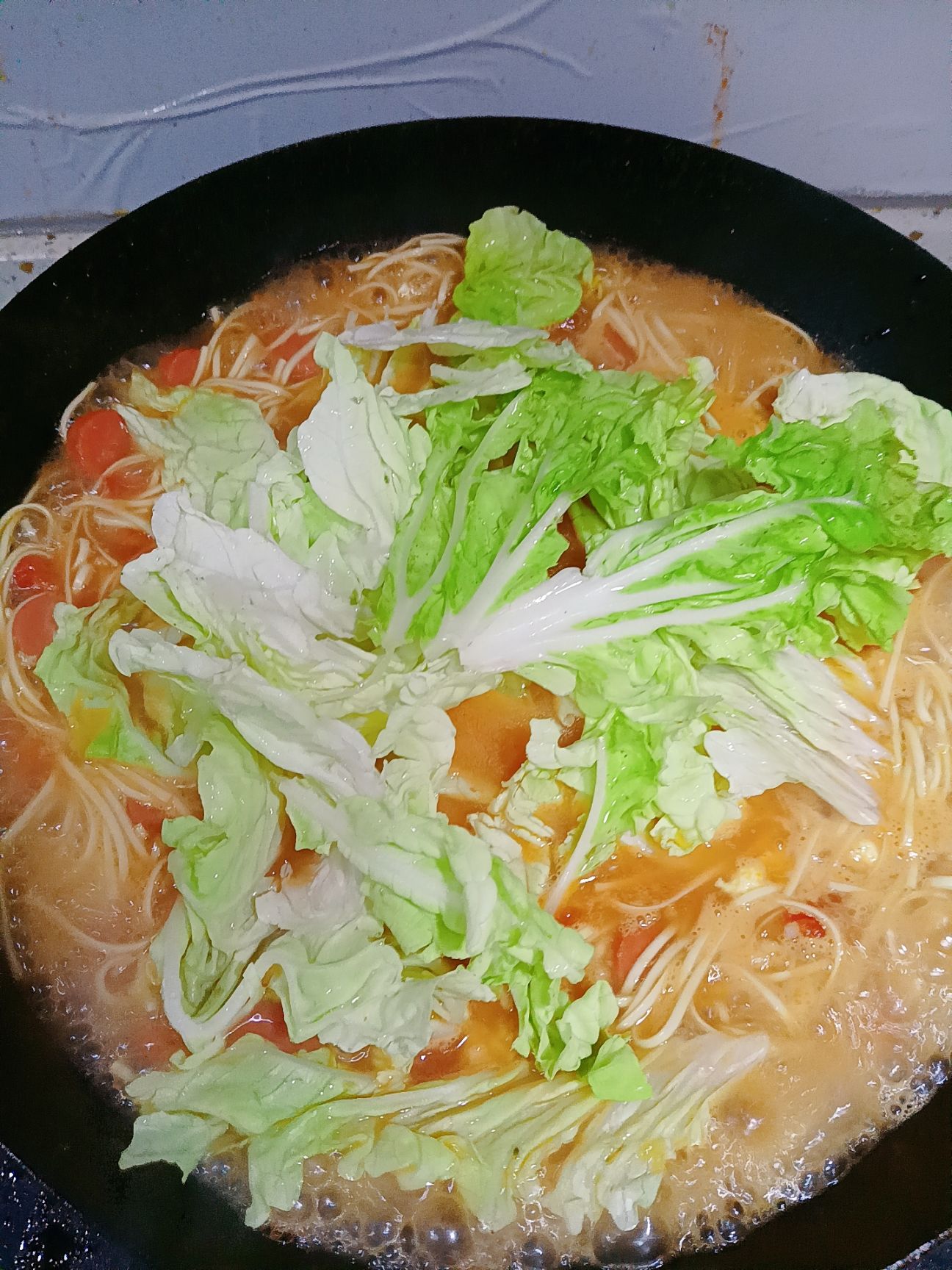 【球盟会】汤都要吃完的，番茄鸡蛋火腿肠面