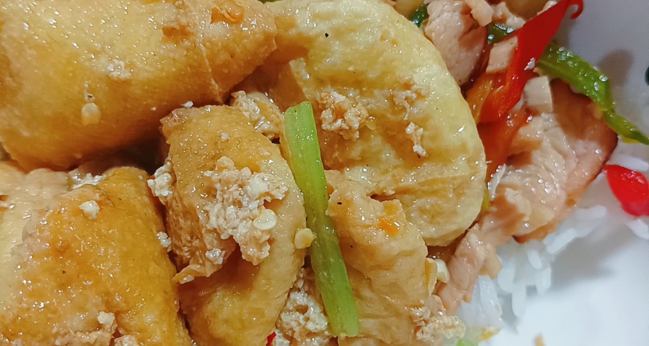 食堂今天喫什麼菜 素炒油豆腐