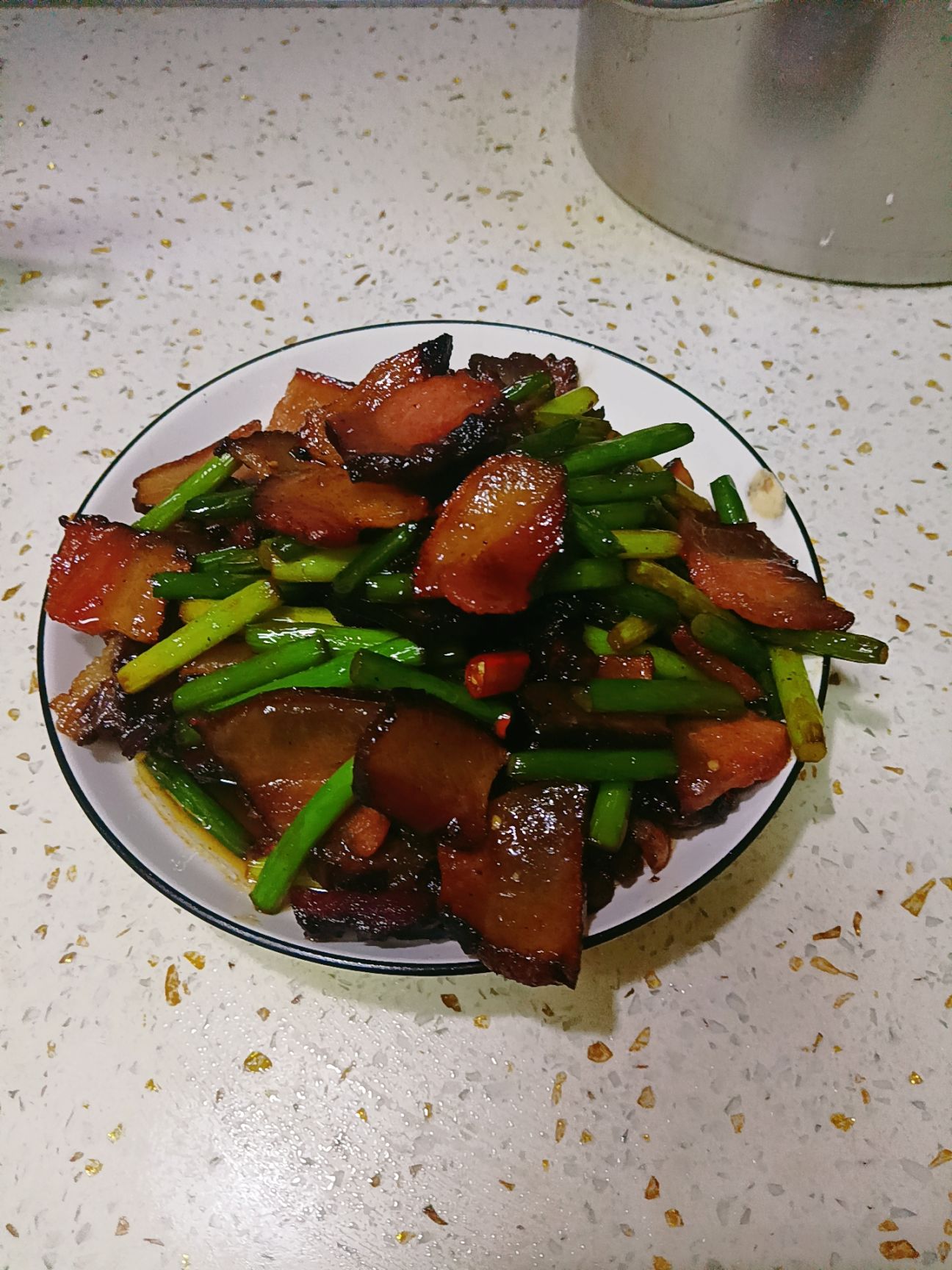 蒜苗炒腊肉怎么做_蒜苗炒腊肉的做法_豆果美食