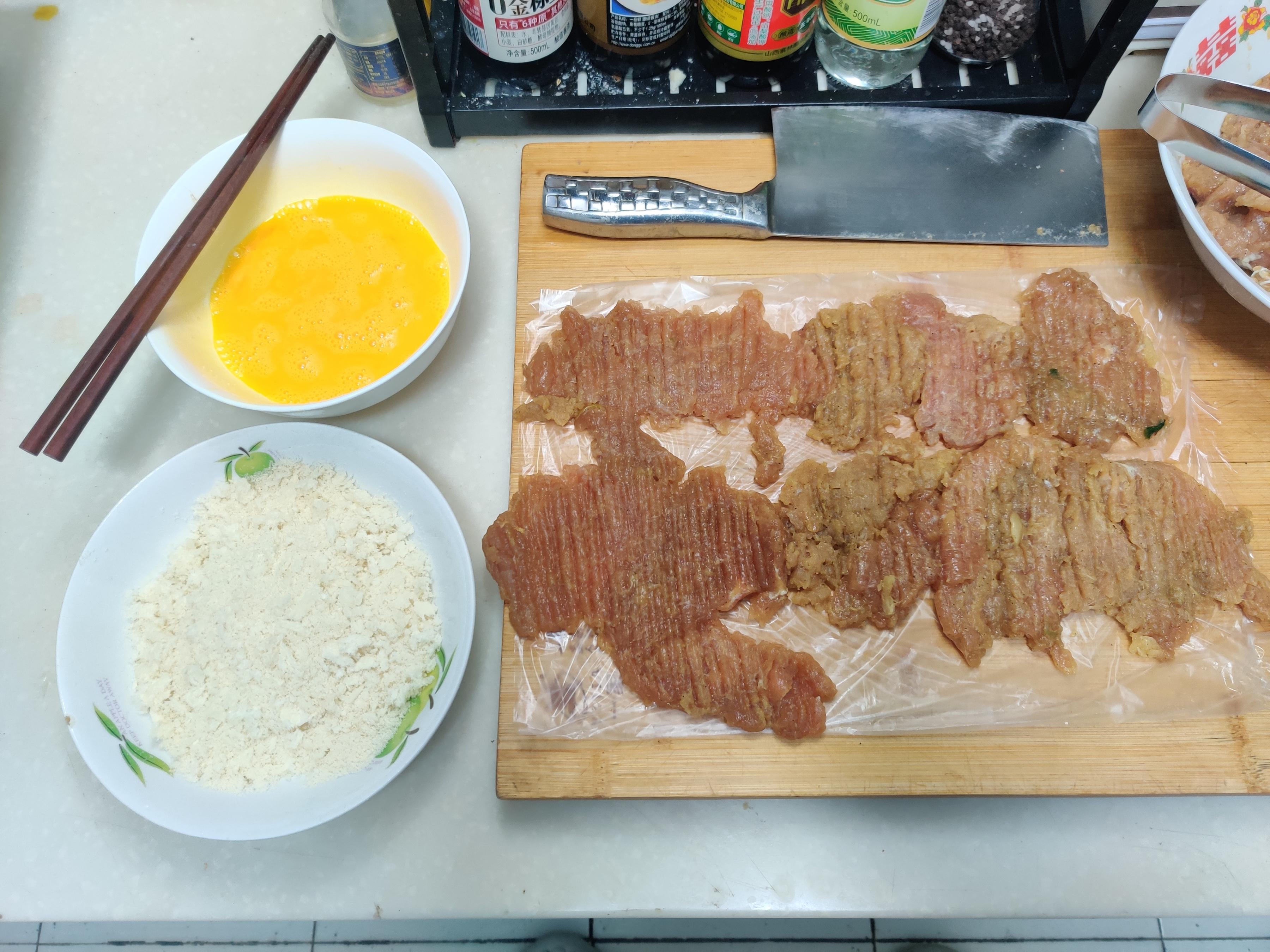 【余料烹调】厨房下脚料处理：碎肉炸烤猪排 简单快捷-第4张