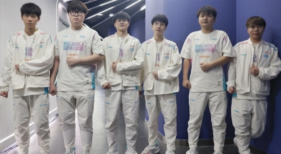 【英雄联盟】BLG队员开团TheShy，也想要流量？大喇喇表示要招粉头-第4张