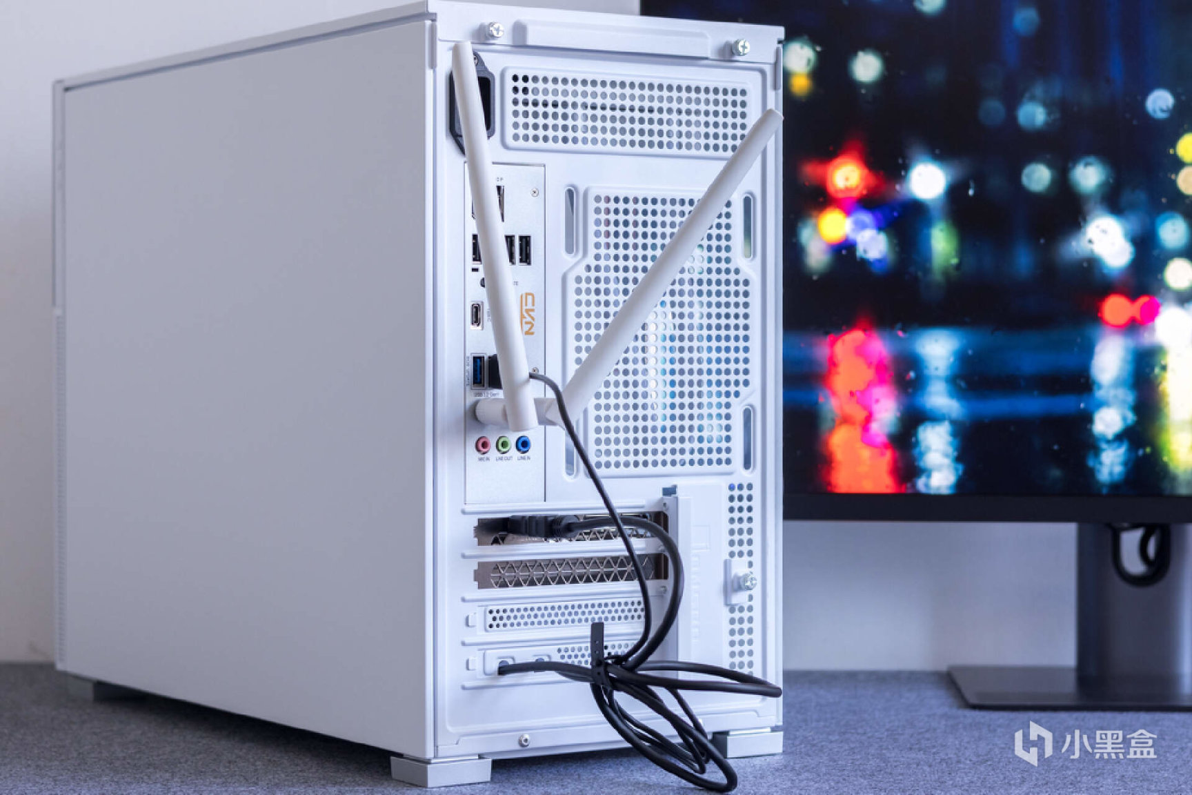 白色主机构建:13代酷睿＋索泰RTX 4070 欧泊白打造Dream PC之旅