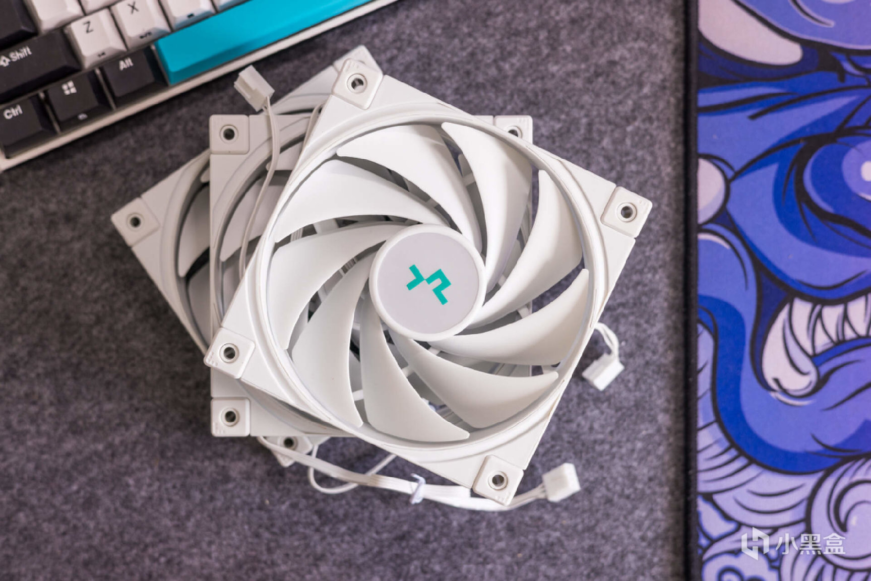 白色主机构建:13代酷睿＋索泰RTX 4070 欧泊白打造Dream PC之旅