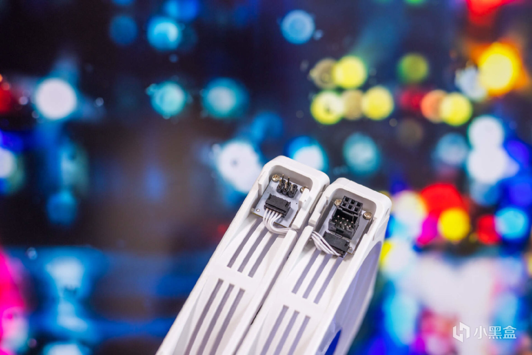 白色主机构建:13代酷睿＋索泰RTX 4070 欧泊白打造Dream PC之旅