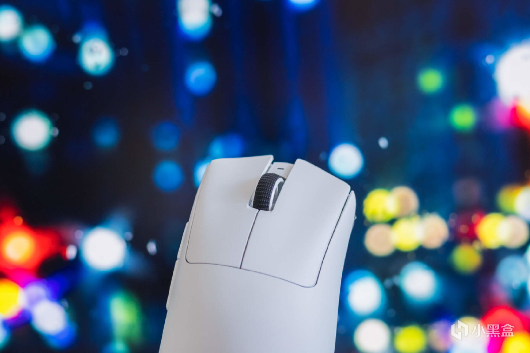 白色主机构建:13代酷睿＋索泰RTX 4070 欧泊白打造Dream PC之旅