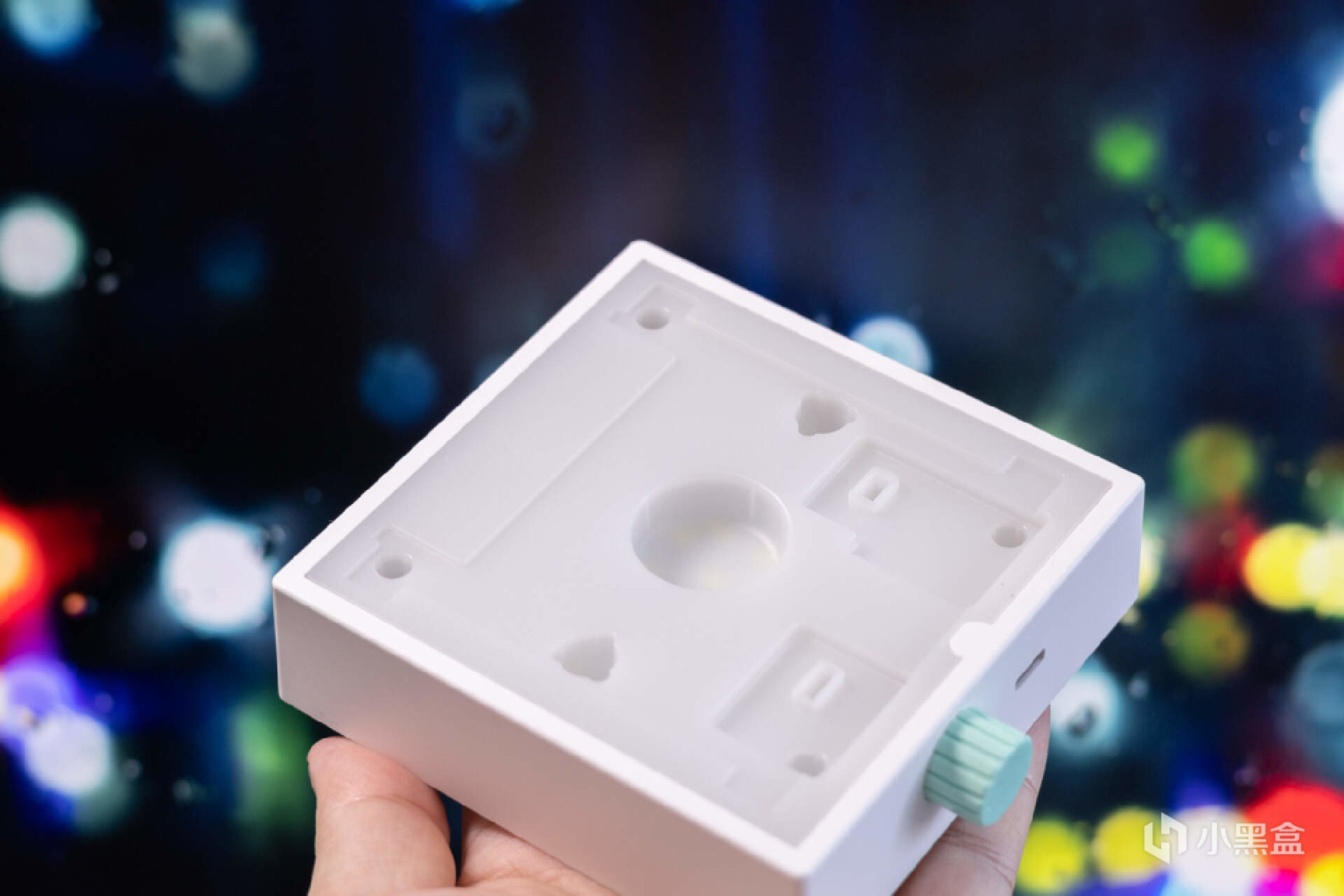 白色主机构建:13代酷睿＋索泰RTX 4070 欧泊白打造Dream PC之旅