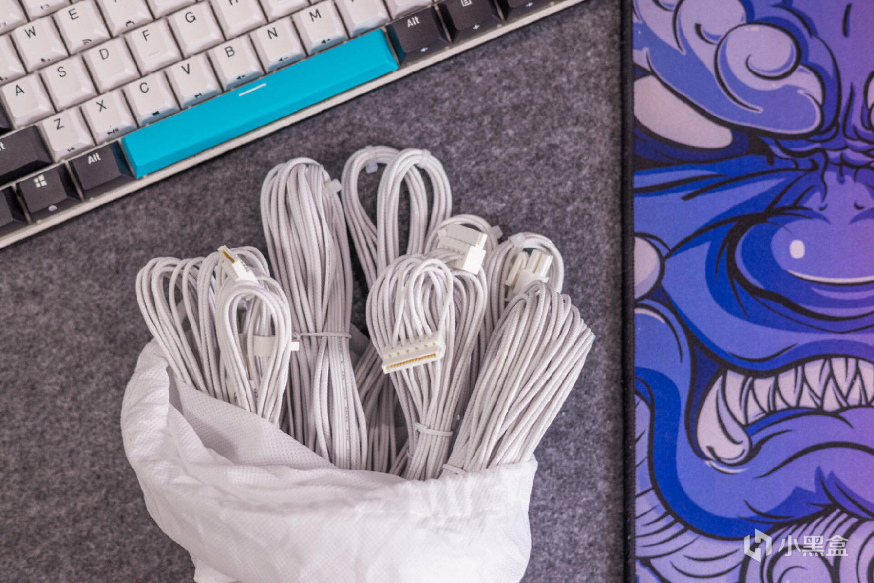 白色主机构建:13代酷睿＋索泰RTX 4070 欧泊白打造Dream PC之旅