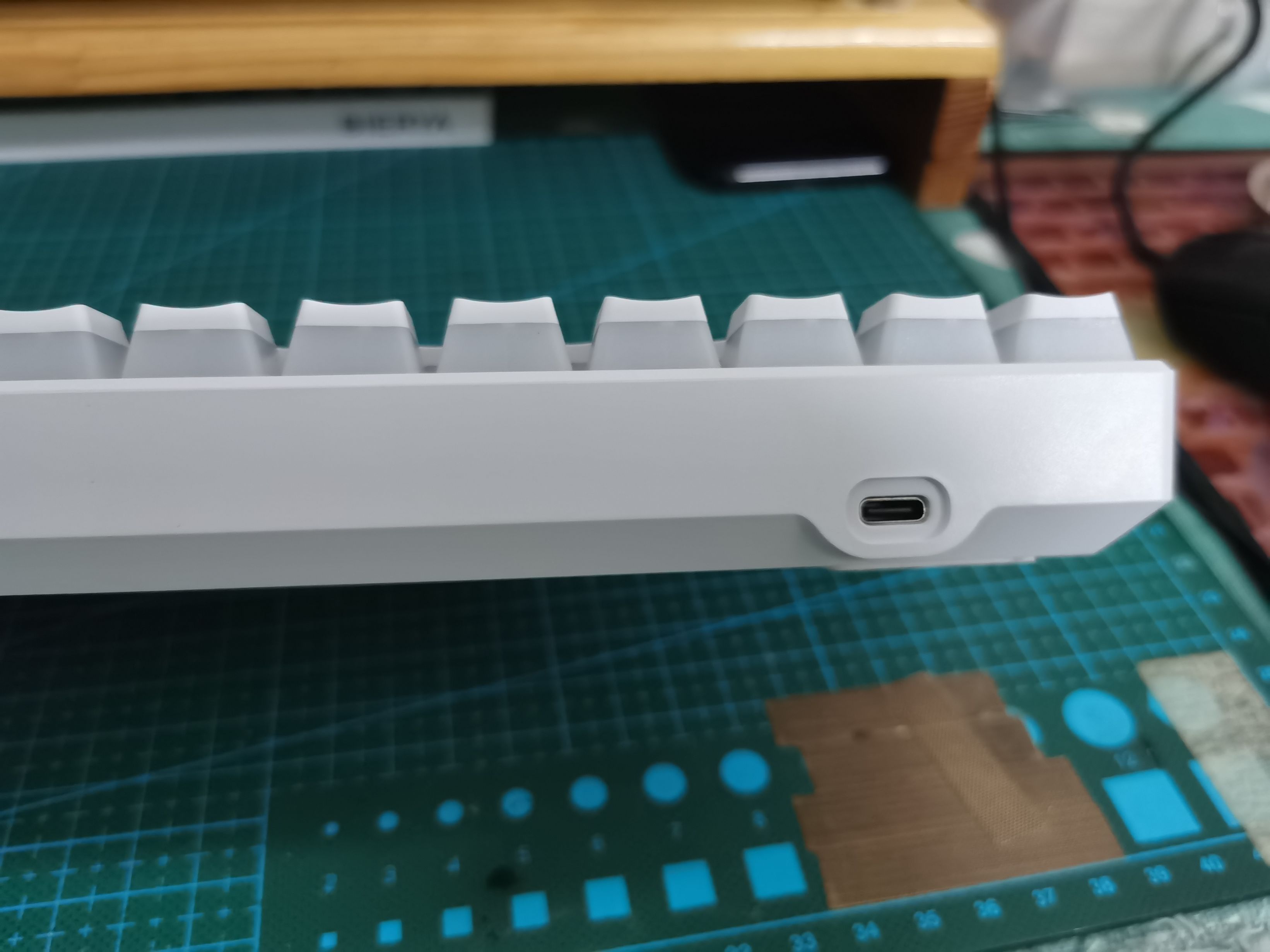 只要35元的真・机械轴键盘