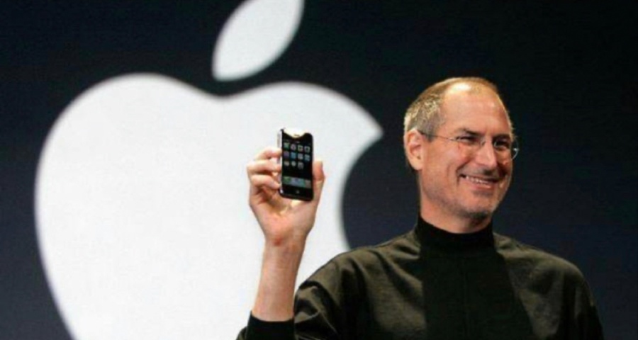 洗钱？一部未拆封的初代iPhone手机卖出了19万美元的高价