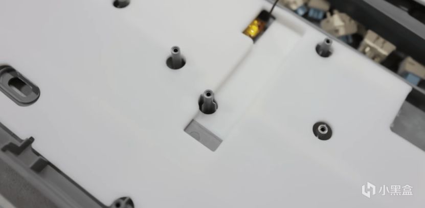 稀有物种！三文治+3模热插拔+彩屏，狼途LT104会是104新卷王吗？