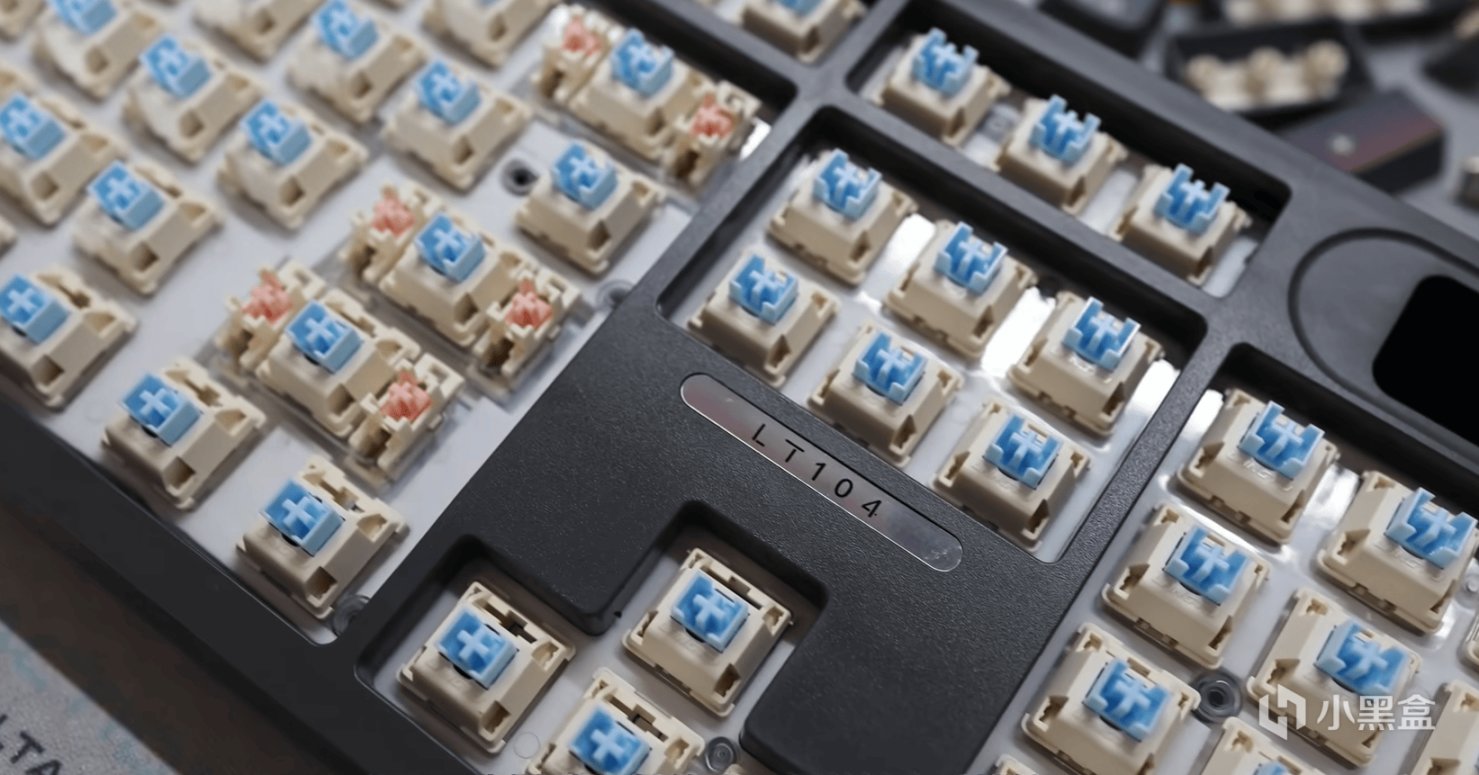 稀有物种！三文治+3模热插拔+彩屏，狼途LT104会是104新卷王吗？