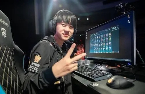 【英雄聯盟】LOL：TheShy被曝明年離隊，仁川三C有望再聚首，RNG上中輔組合-第1張