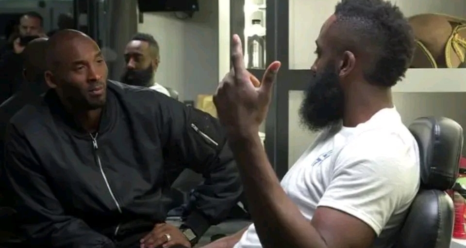 泪目，哈登上海粉丝见面出现了科比的身影?