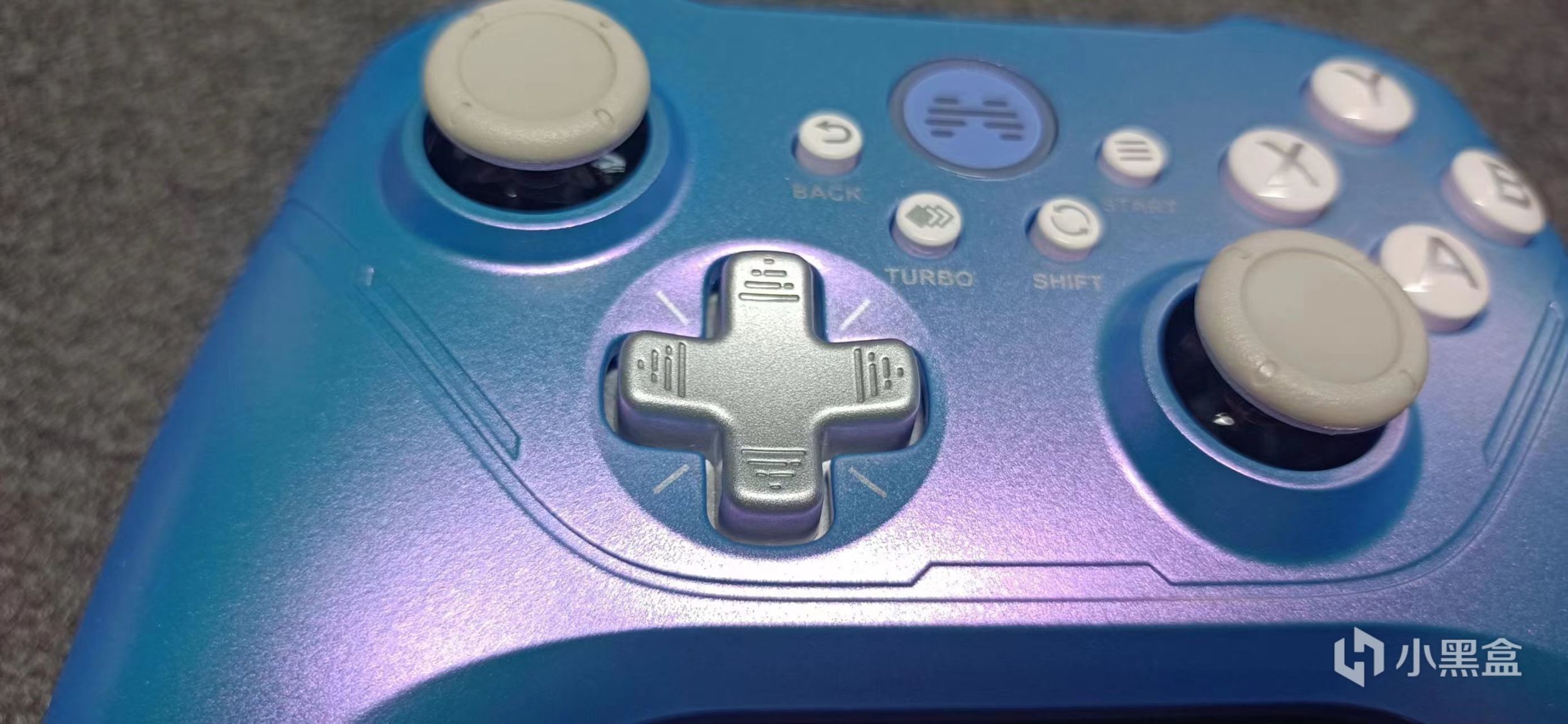 谁一直是手柄界的常青树？又有双霍尔新品？拆机详细测评！