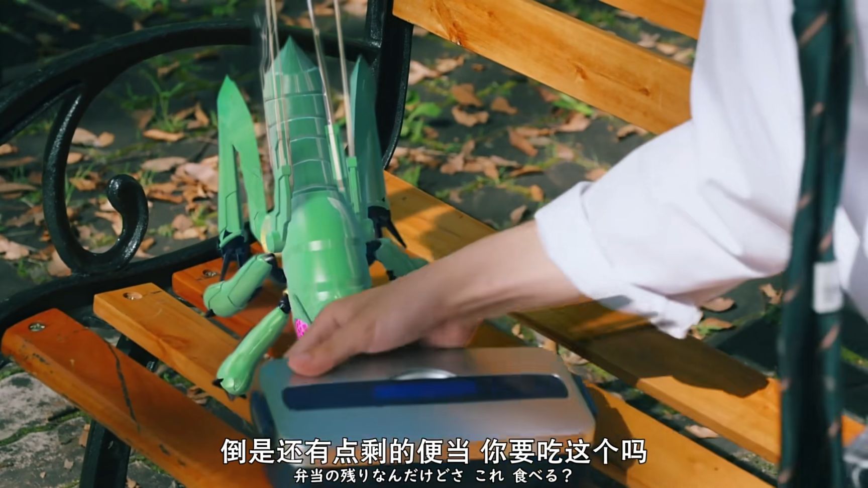 不吐不快《假面骑士歌查德》：金甲战士之百变小樱魔术卡！