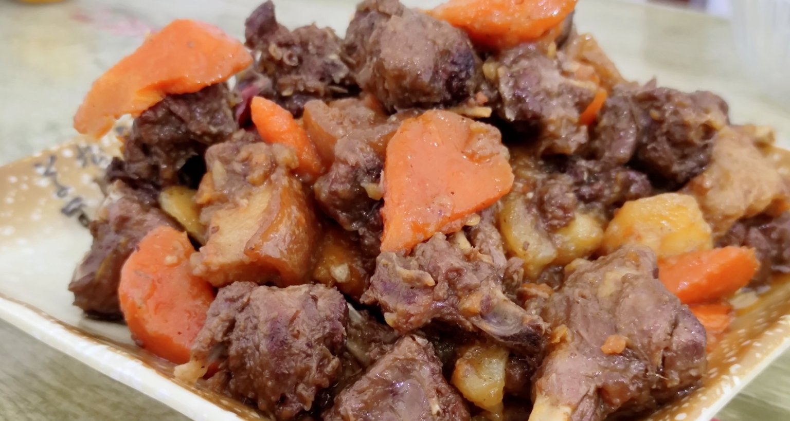 蒜頭春的廚房《胡蘿蔔燉兔子》