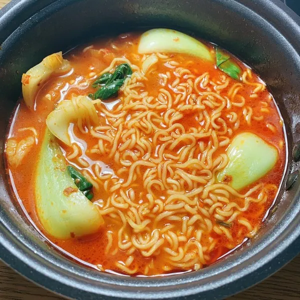 【球盟会】谁能扛得住深夜泡面的威力