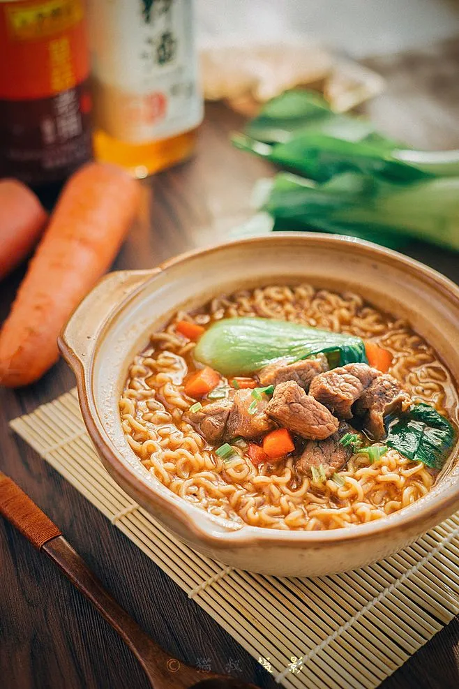 【球盟会】谁能扛得住深夜泡面的威力