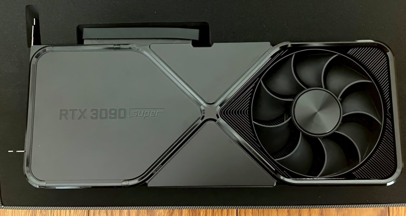 帥呆了！3090 SUPER 現身閒魚！