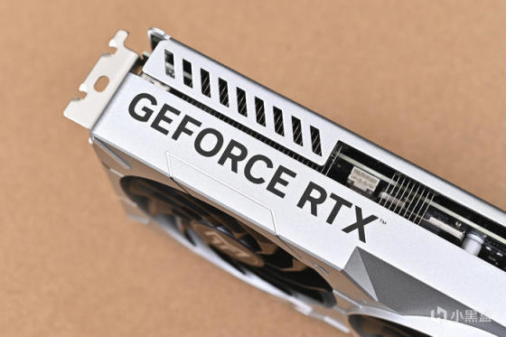 七彩虹 B760I+影驰 4070+海盗船 2000D AF RGB 装机展示