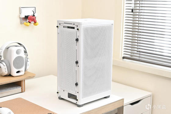 七彩虹 B760I+影驰 4070+海盗船 2000D AF RGB 装机展示