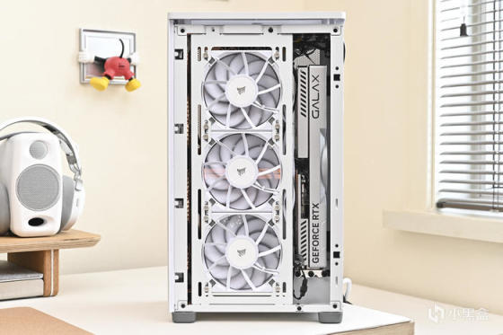 七彩虹 B760I+影驰 4070+海盗船 2000D AF RGB 装机展示