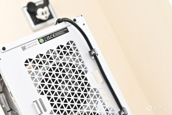 七彩虹 B760I+影驰 4070+海盗船 2000D AF RGB 装机展示