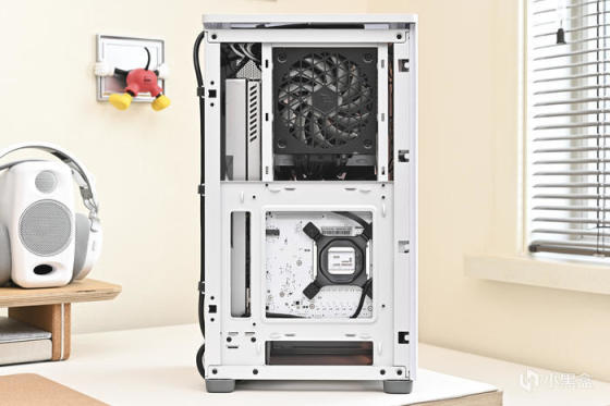 七彩虹 B760I+影驰 4070+海盗船 2000D AF RGB 装机展示