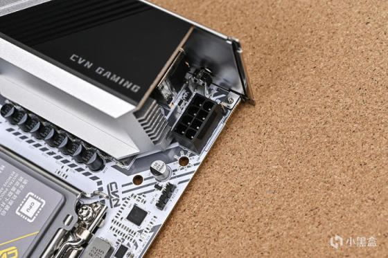 七彩虹 B760I+影驰 4070+海盗船 2000D AF RGB 装机展示