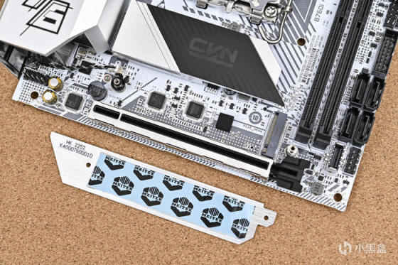 七彩虹 B760I+影驰 4070+海盗船 2000D AF RGB 装机展示