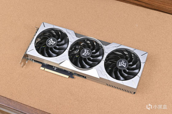 七彩虹 B760I+影驰 4070+海盗船 2000D AF RGB 装机展示