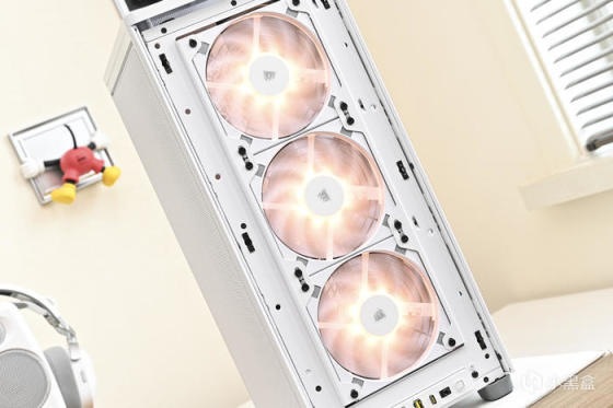 七彩虹 B760I+影驰 4070+海盗船 2000D AF RGB 装机展示