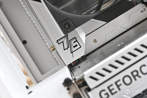 七彩虹 B760I+影驰 4070+海盗船 2000D AF RGB 装机展示