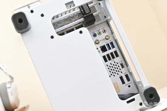 七彩虹 B760I+影驰 4070+海盗船 2000D AF RGB 装机展示